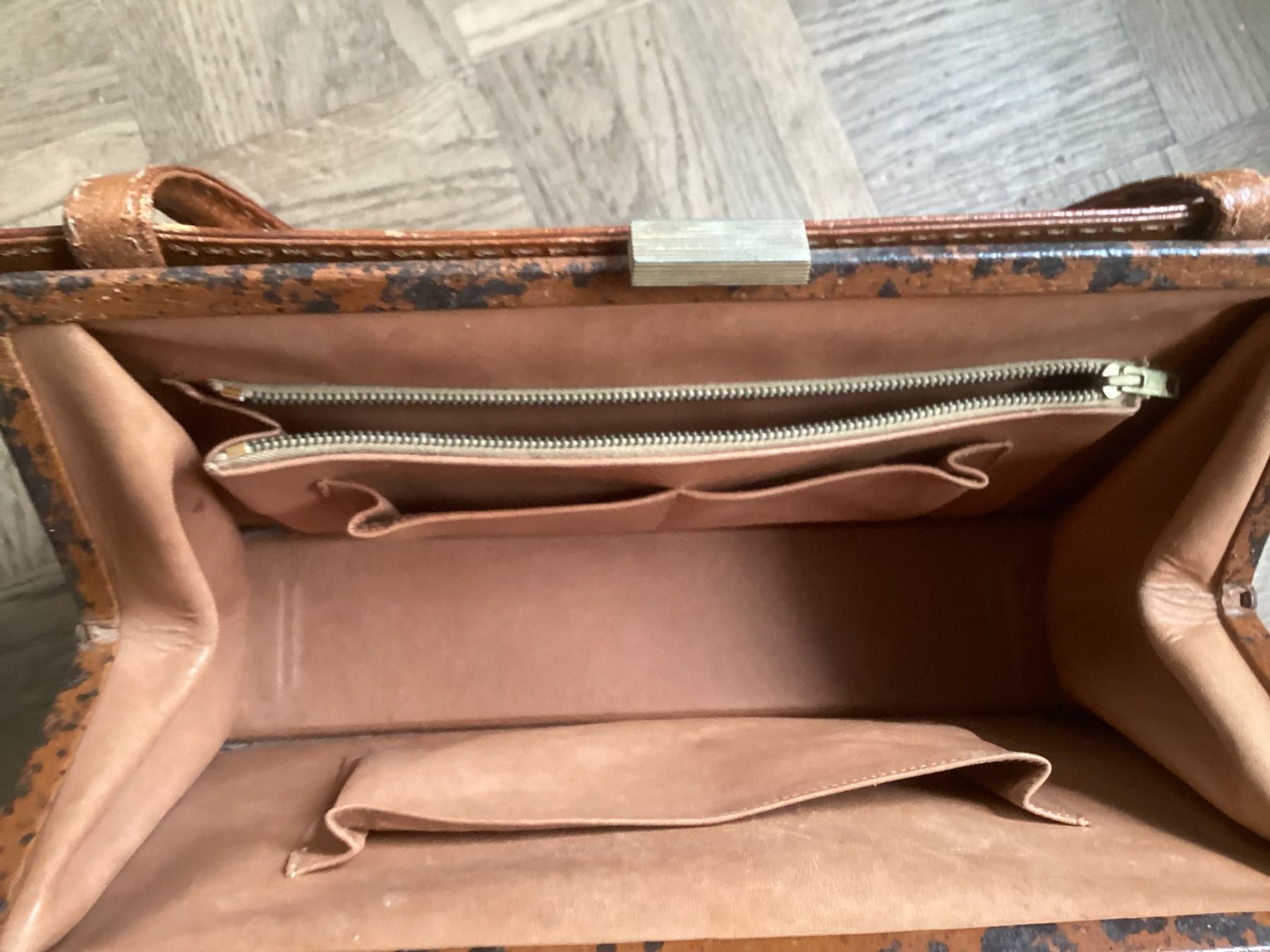 Borse da donna: Vintage Lederhandtasche – Usato da Muttenz venduto da bar_ws7n 2