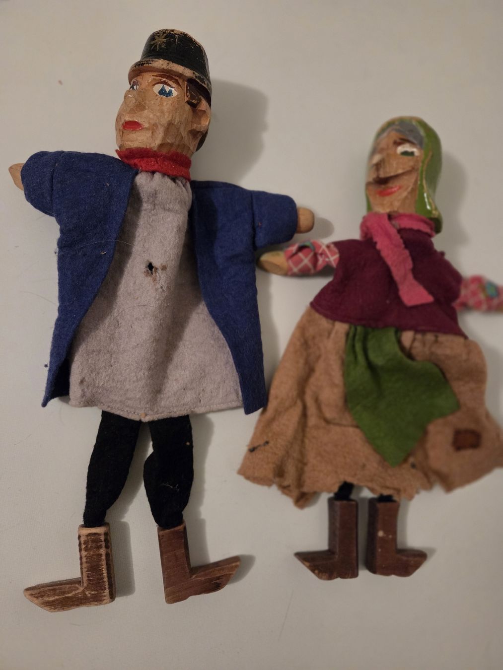 Poupées: Handpuppen. Holzpuppen. – D'occasion à Reinach AG par FranziskaMendes