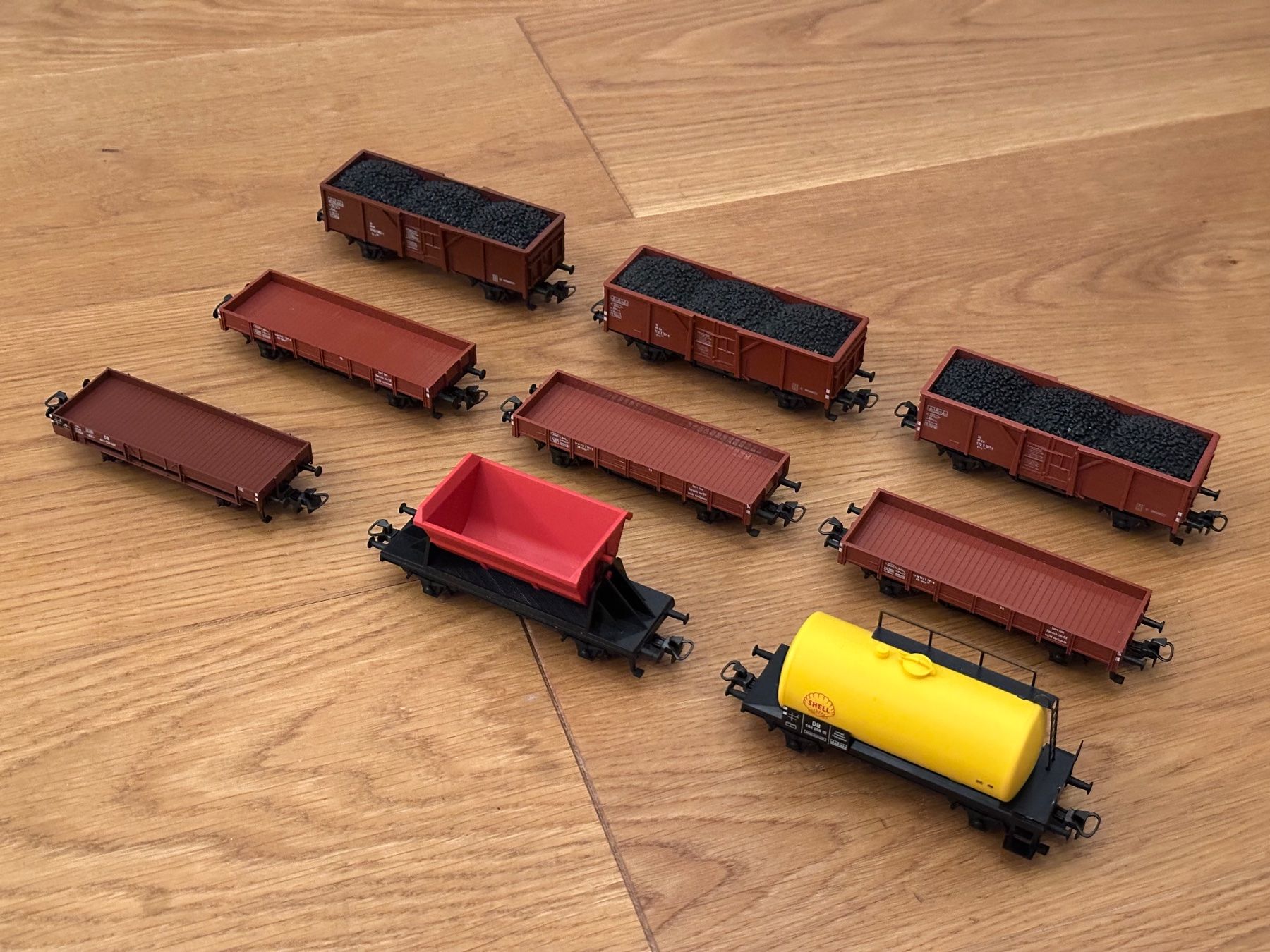 Märklin Modellini di ferrovie: Märklin 9 Güterwagen H0 – Usato da Basel venduto da sstube91