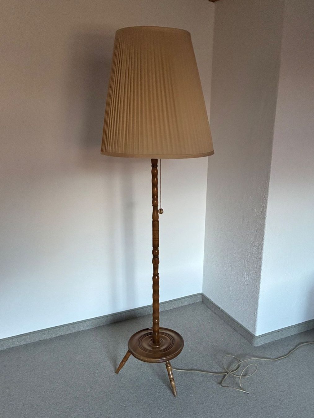 Lampade: antike Ständerlampe – Usato da Buchs SG venduto da doppelpunkt02 1