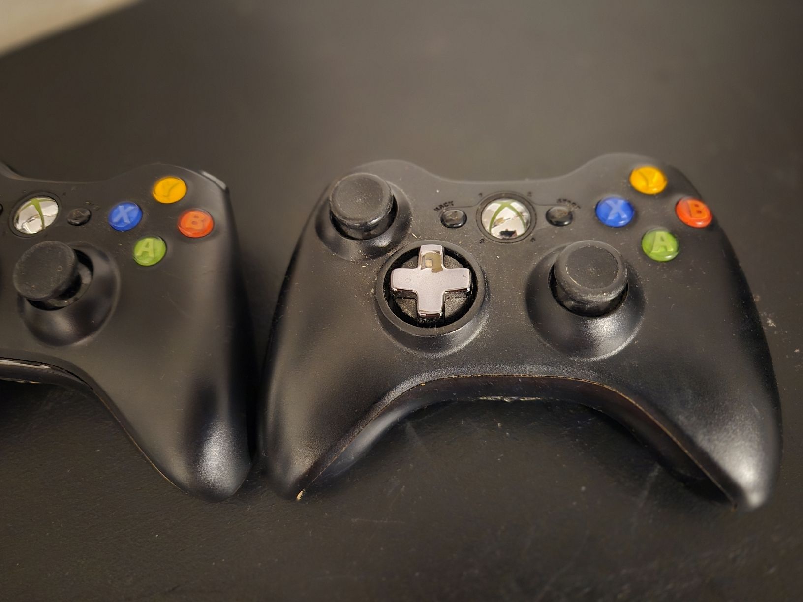 Manettes:  Wireless Controller schwarz 2 Stück gebraucht – D'occasion à Füllinsdorf par Piter1893 2