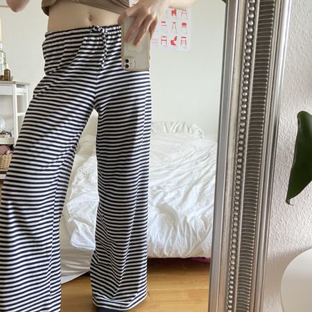 Hose gestreift schwarz weiss Groesse XS gut