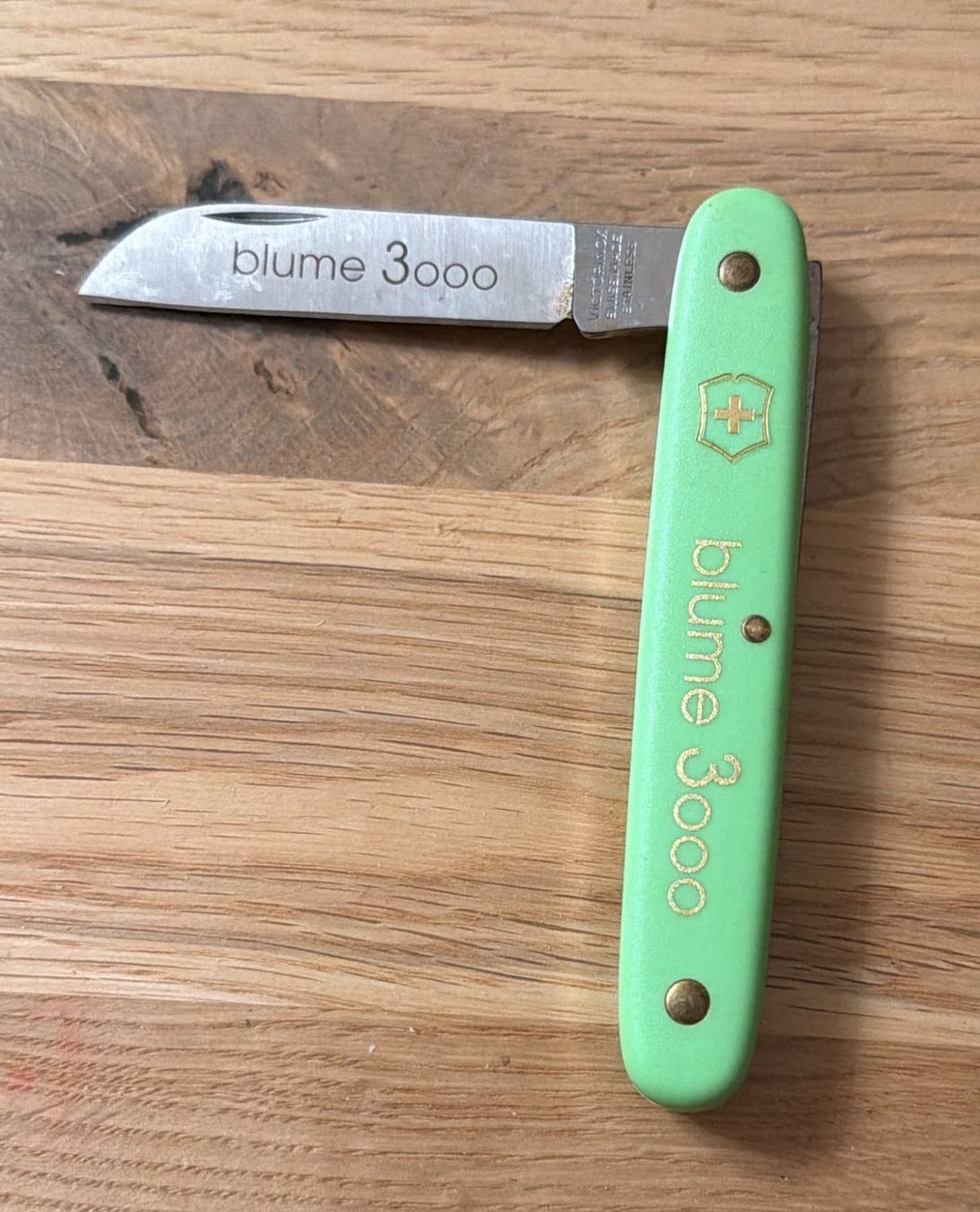 Victorinox Coltelli tascabile: VICTORINOX SACKMESSER BLUME 3000 – Usato da Zürich venduto da Frei-Occasionen