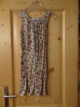 Geblümtes Sommerkleid von Zara Basic Gr. XS - 260351