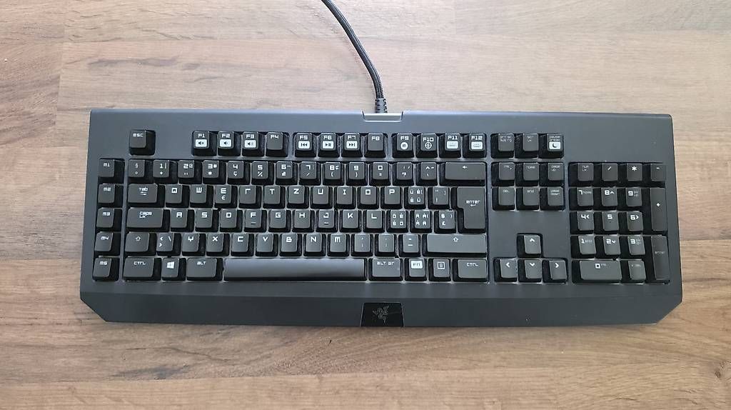 Tastiere: Razer BlackWidow Chroma (CH-Layout) – Usato da Linthal venduto da StuessiLinthal