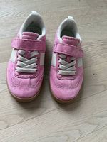 Turnschuhe 