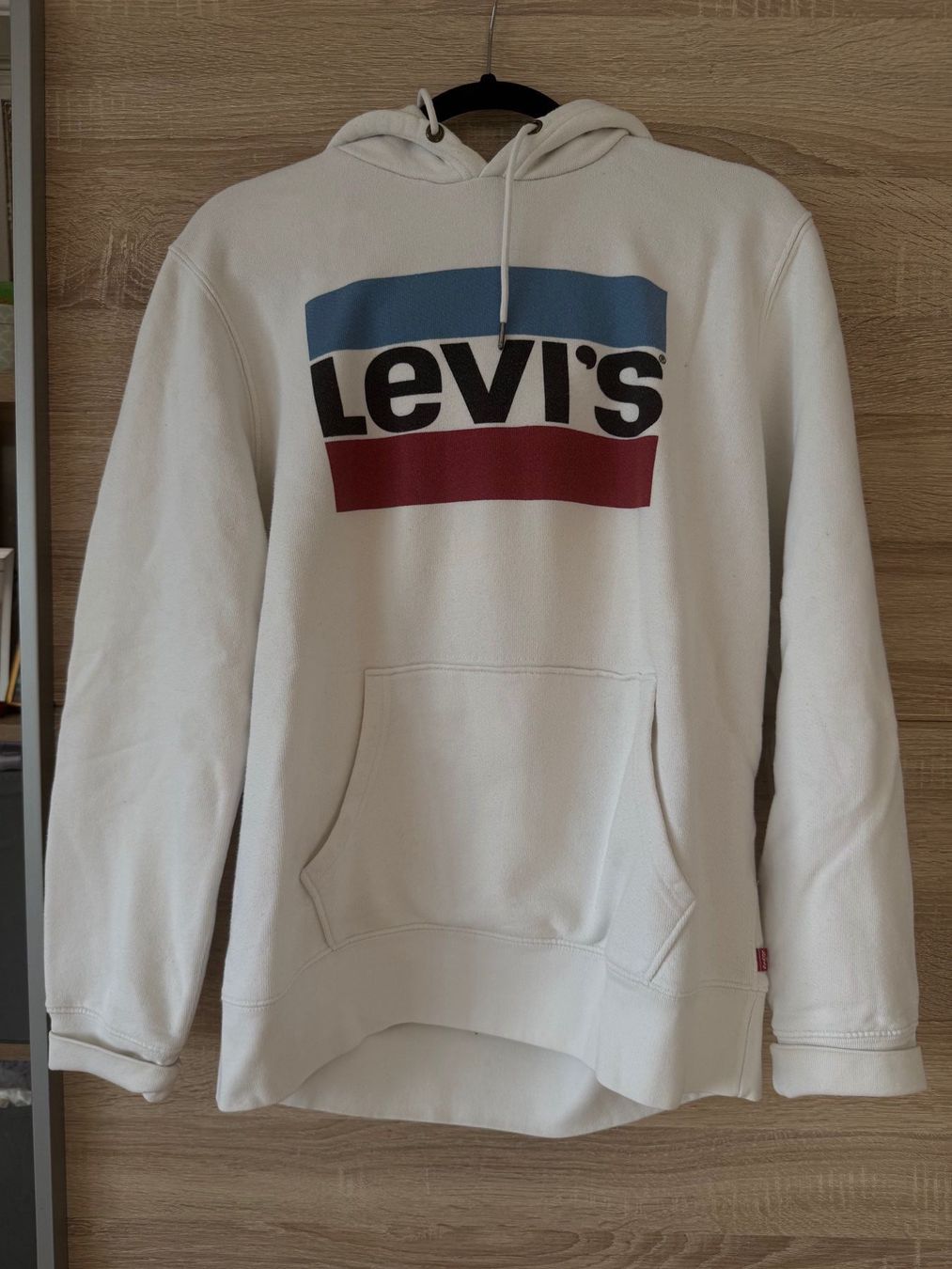 Levi's Maglioni & Felpe: Sweatshirt LEVIS à capuche blanc – Usato da Montreux venduto da iizaa811