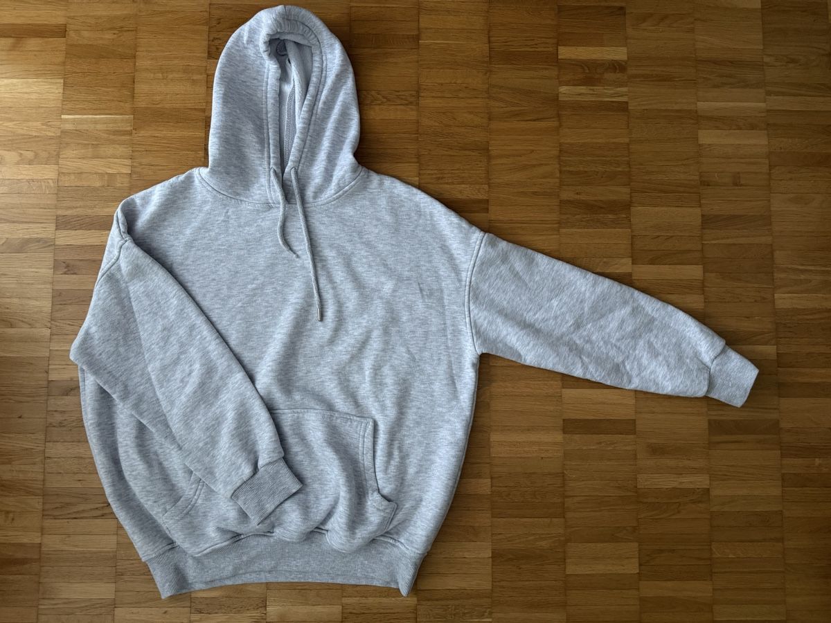 Maglioni & Felpe: Grauer Hoodie – Usato da Horgen venduto da anisa1985