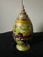 Ei als Zahnstocher-Halter aus Thailand