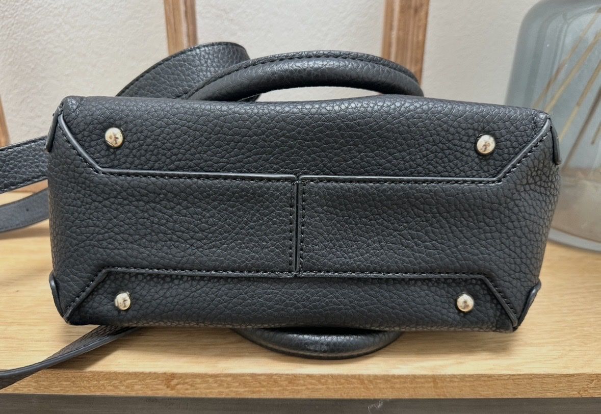 Guess Borse da donna: Sac à main Guess – Nuovo (secondo la descrizione) da Geneveys-Coffrane venduto da sar_rb75 2