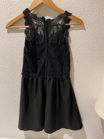 wunderschönes kleid mit spitze