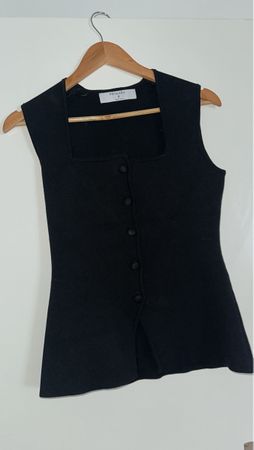 Haut noir élégant à boutons - Taille S - Parfait état!