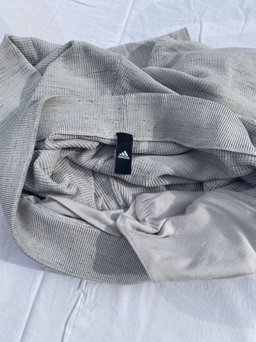 Adidas Pantaloni: Bas training adidas – Usato da Lonay venduto da Ikoko 2