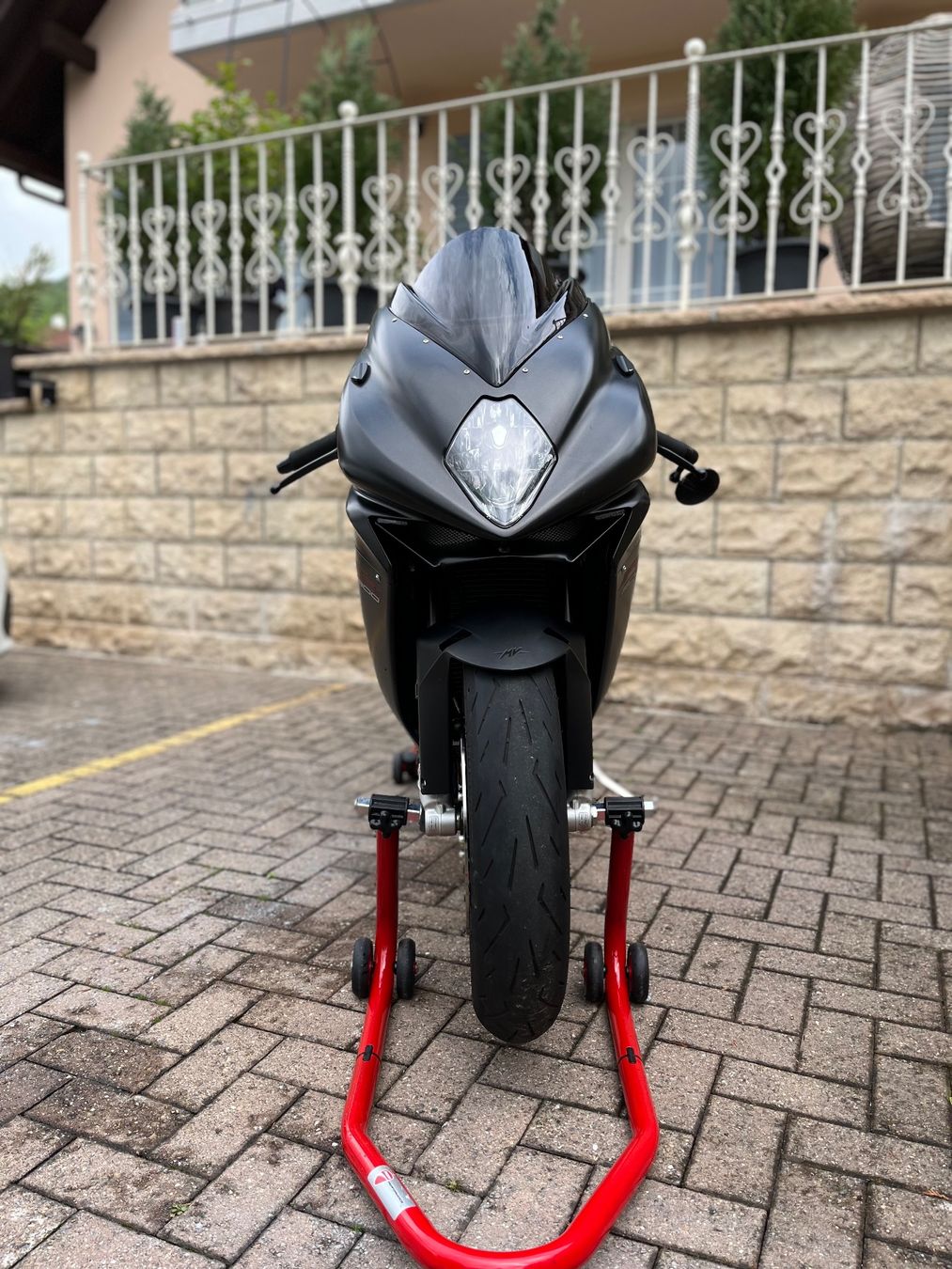 MV Agusta Strada: Mv Agusta F3 8000 ABS – Usato da aarburg venduto da Skendi14 2