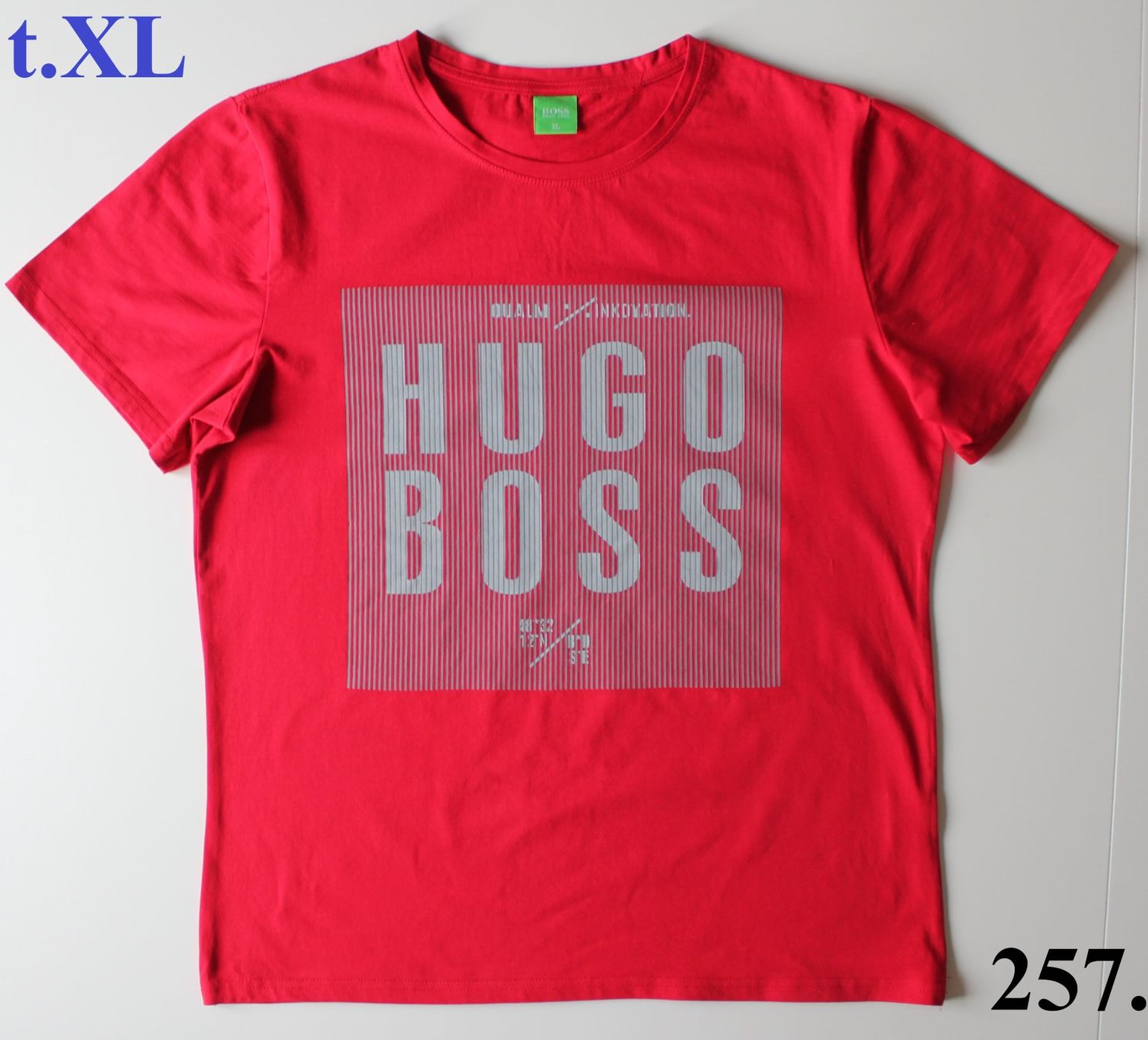 Hugo Boss T-shirt: T-shirt Hugo Boss rouge t.XL – Usato da Peseux venduto da Gilloss
