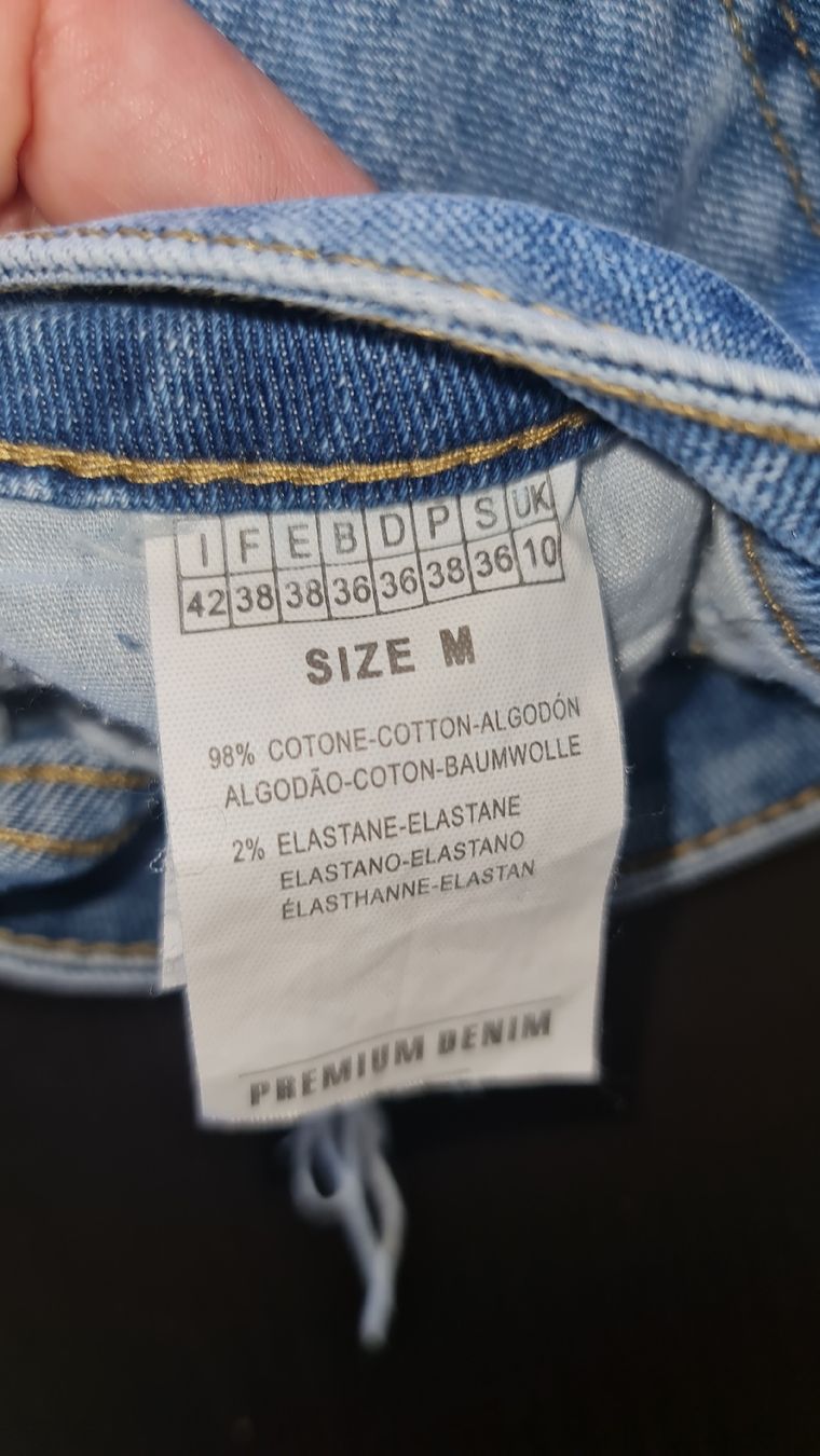 Jeans: Bermudas Jeanshose Gr. M – Usato da Kriens venduto da ..stx.. 2