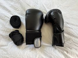 Adidas Hybrid Boxhandschuhe mit Bandagen, 12oz