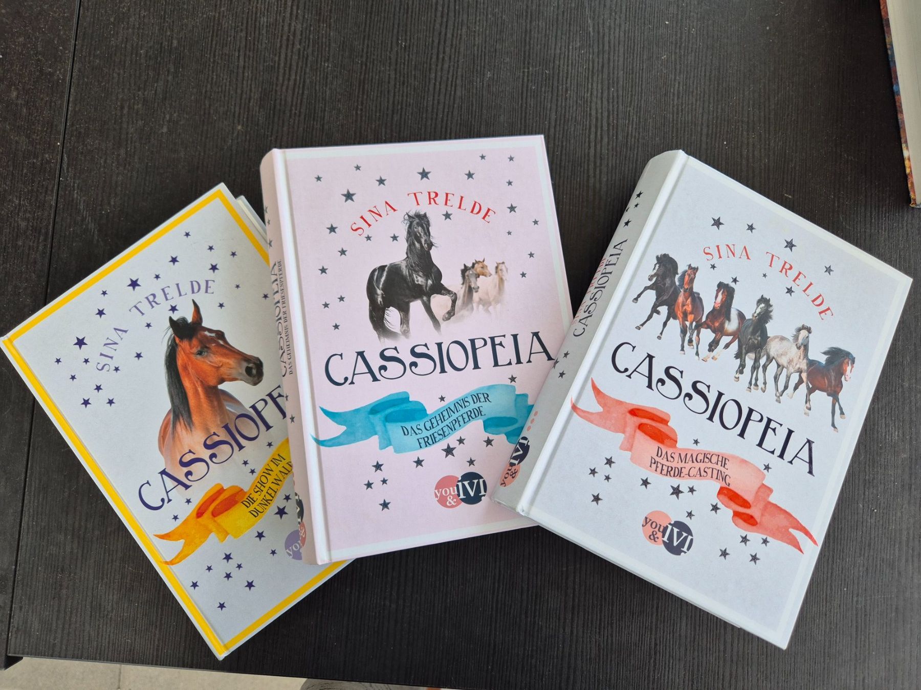 Libri: Cassiopaia - 3 Bände – Nuovo (secondo la descrizione) da Würenlos venduto da sul_cm8q 1