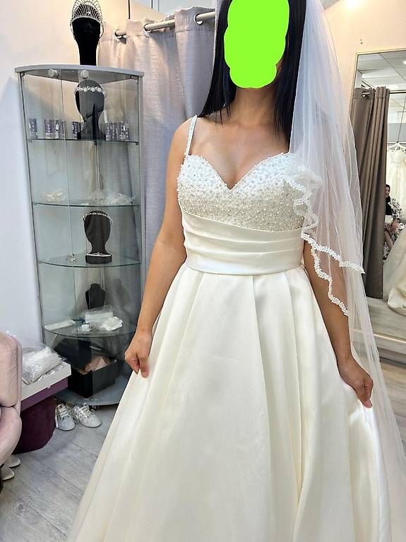 Vestiti: Magnifique robe de mariée  – Usato da Sierre venduto da far_8f9z 2