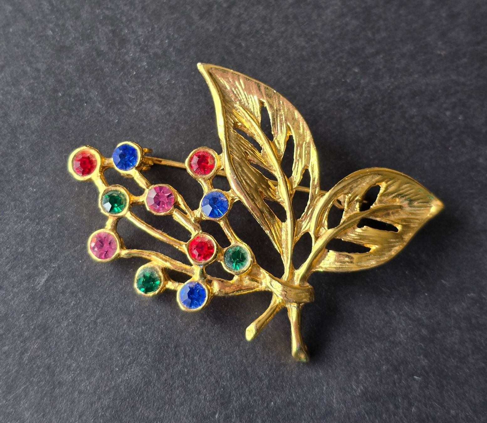 Altri gioielli: Vintage Schmuck Brosche + Ohrclips – Usato da Rheinau venduto da MakalekaAloha 2