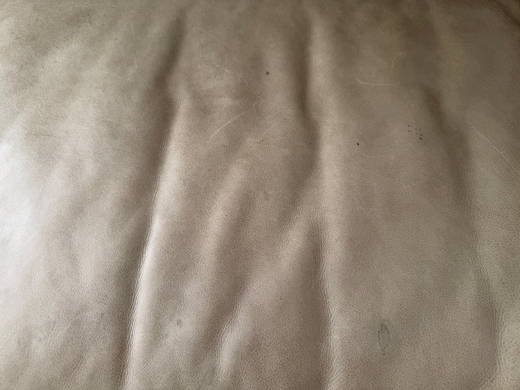 Divani: Leder-Garnitur DSIGN Fatilo (2x Sofa + Hocker) Wildeiche – Usato da Aarau Rohr venduto da HappyKoala 7