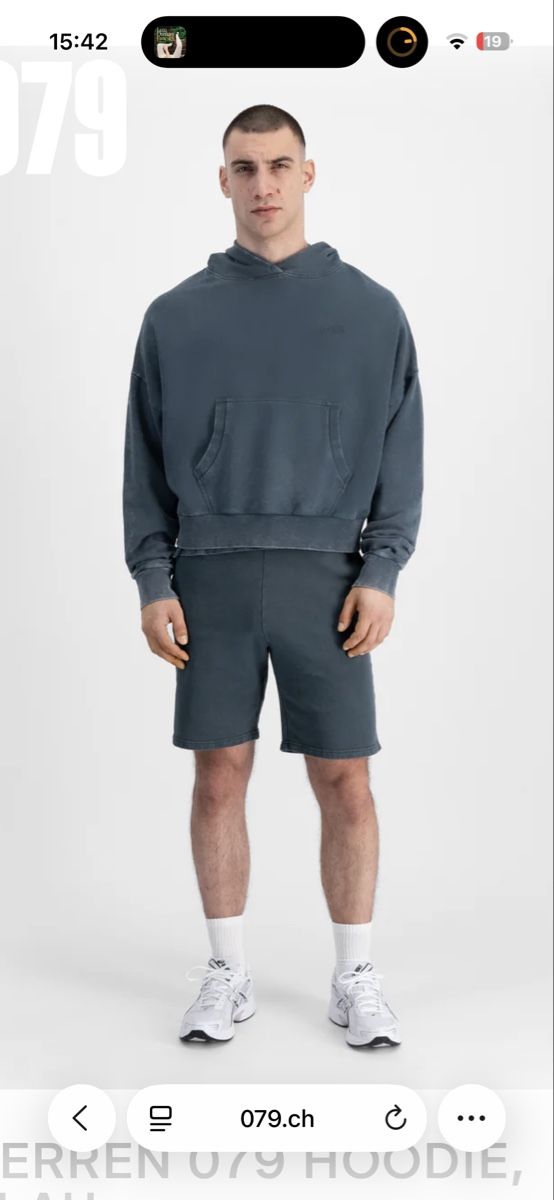 Pantaloni: Shorts von 079 – Usato da Zürich venduto da ritzo1 3