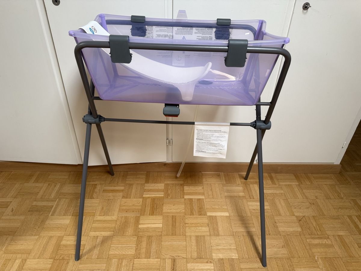 Stokke Vasche da bagno: Stokke Flexi Bath inkl. Ständer und newborn insert  – Usato da Oberrieden venduto da edikk