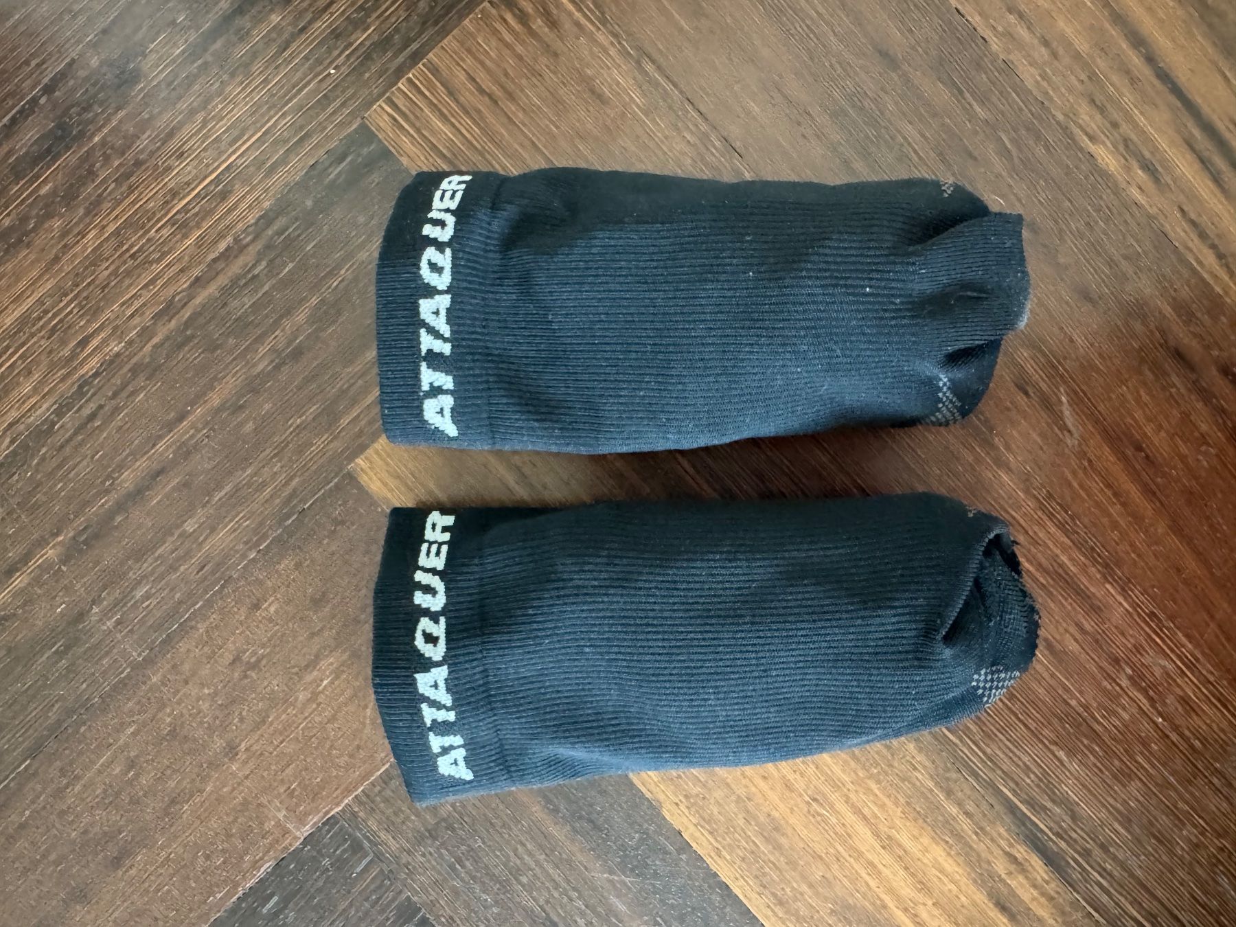 Socken: Attaquer Velosocken, Schwarz, ca. Gr 43-46 – Gebraucht aus Nidau von kingmigae 1