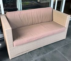 Komfortables Gartensofa mit Kissen – Rattan-Design Beige