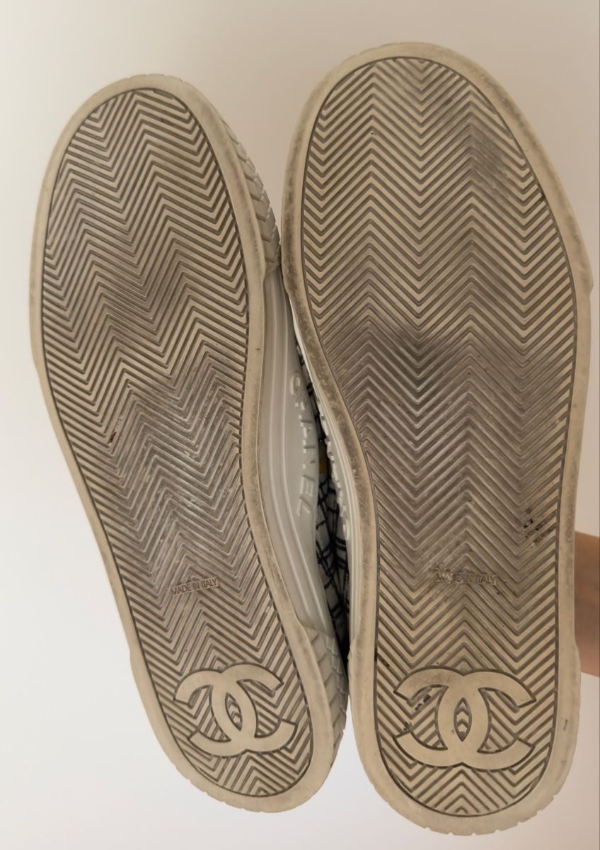 Chanel Scarpe da donna: Chanel Sneakers Tweed – Usato da Zürich venduto da JessGar 5