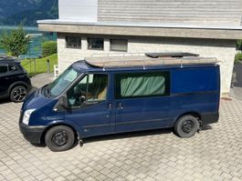 Ford Transit Camper, Ausbau mit Holz