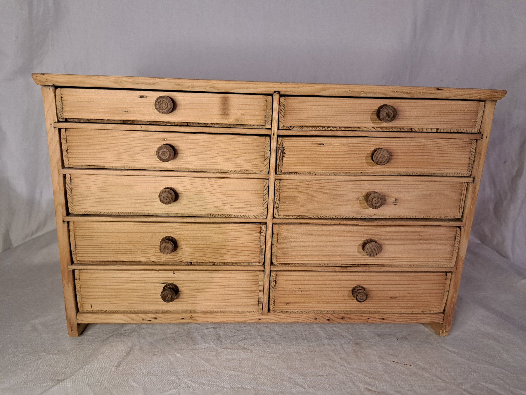Commodes: ANCIENNE LAYETTE D'HORLOGER – D'occasion à couvet par carlin01