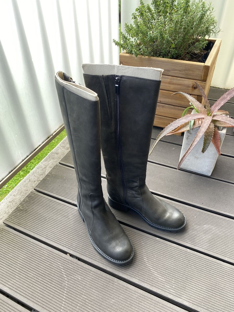 Clarks Chaussures femmes: Bottes noires - CLARKS – Neuf (Voir description) à Hauterive NE par LouRu 3