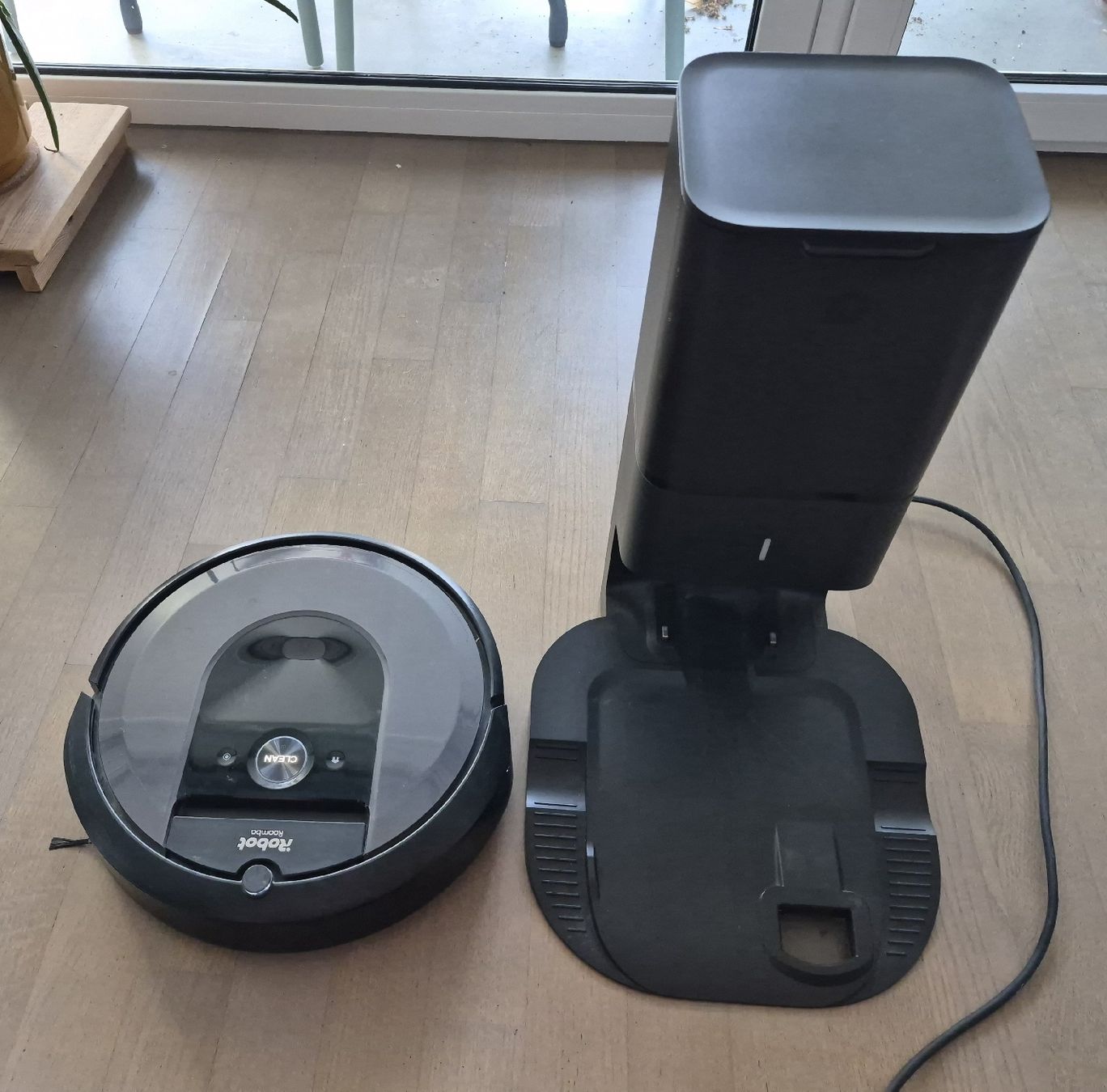 Irobot Aspirateurs & Accessoires: iRobot Roomba i7 – D'occasion à Lenzburg par sae_f8vc