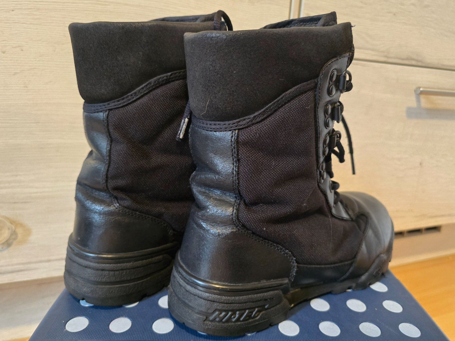 Magnum Scarpe da uomo: Magnum Einsatzstiefel, Schwarz, Grösse 38 – Usato da Oftringen venduto da Sparkatze 2