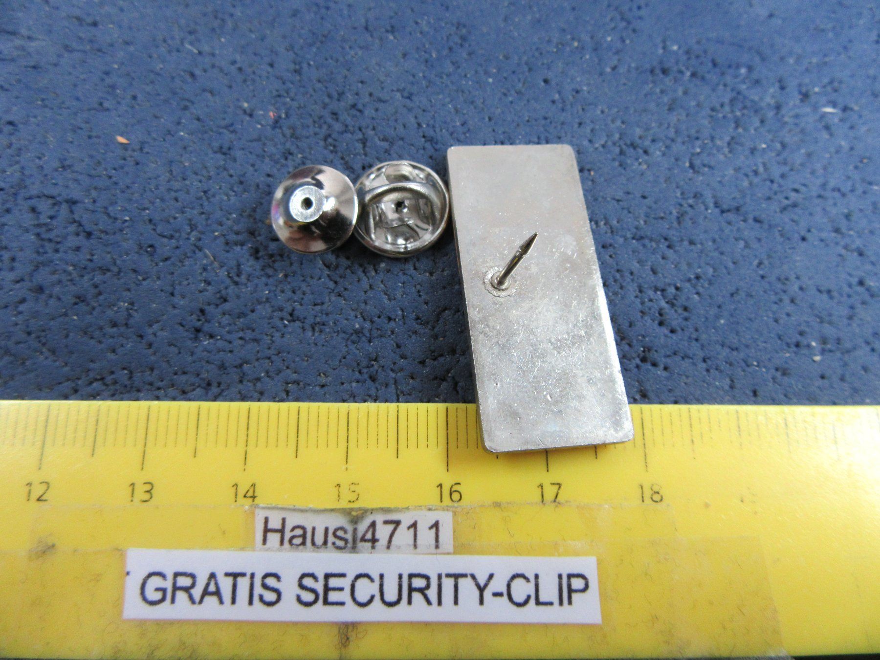 BMW Placchette & Badge: BMW 3er LOGO AUTO PIN GLASIERT mit SECURITY-CLIP – Usato da Ettingen venduto da Hausi4711 1