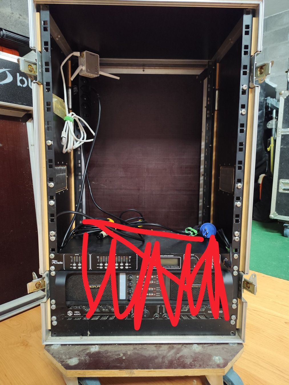 Sonstiges Zubehör: Flight case Rack Mad cases 18U – Gebraucht aus Mézières VD von nic_9zbw 2