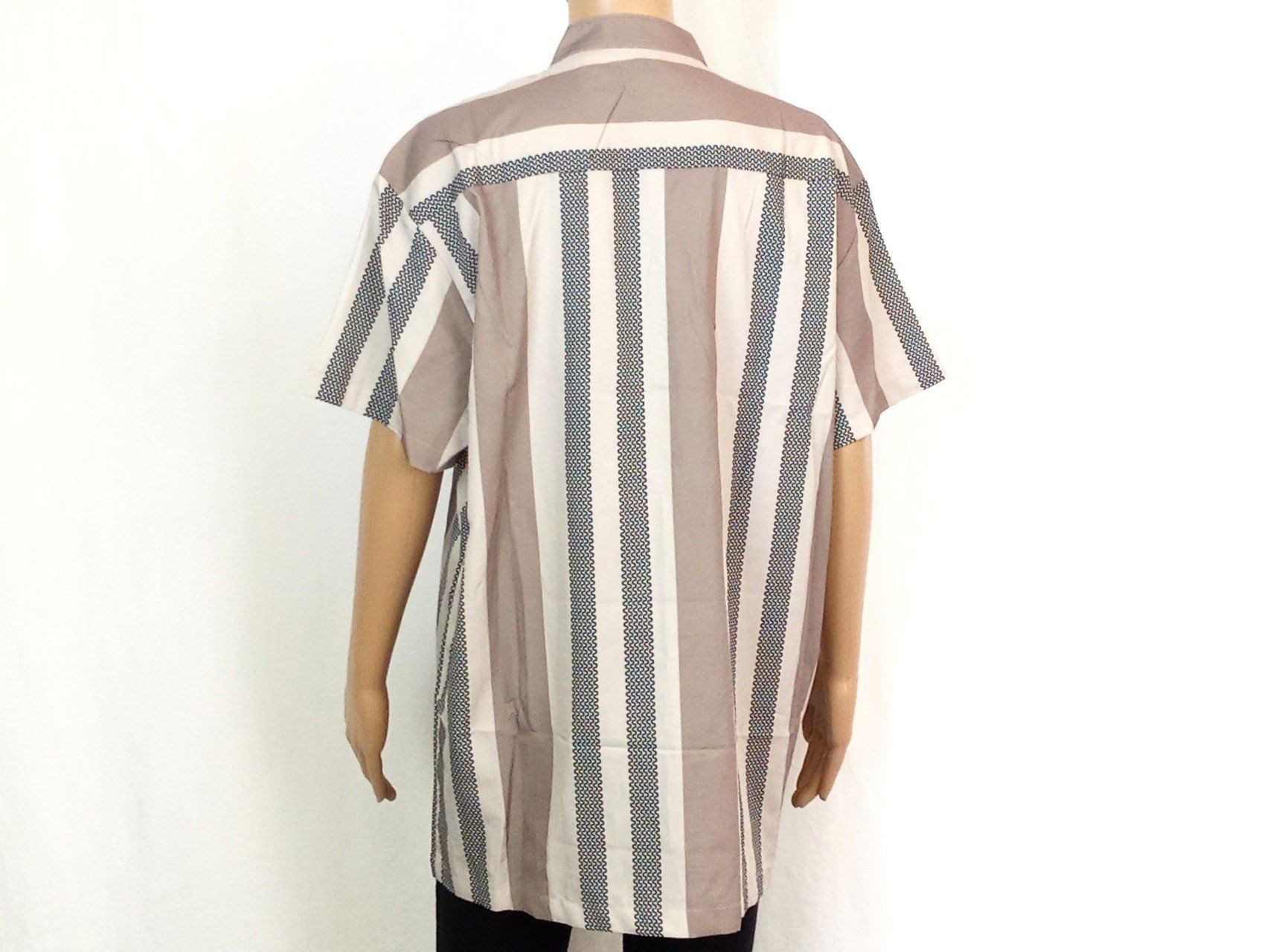 Shein Camicette: 2er Set Unisex- Sommer Kurzarmhemden Gr. L – Usato da Pratteln venduto da Restwert_Pratteln 6