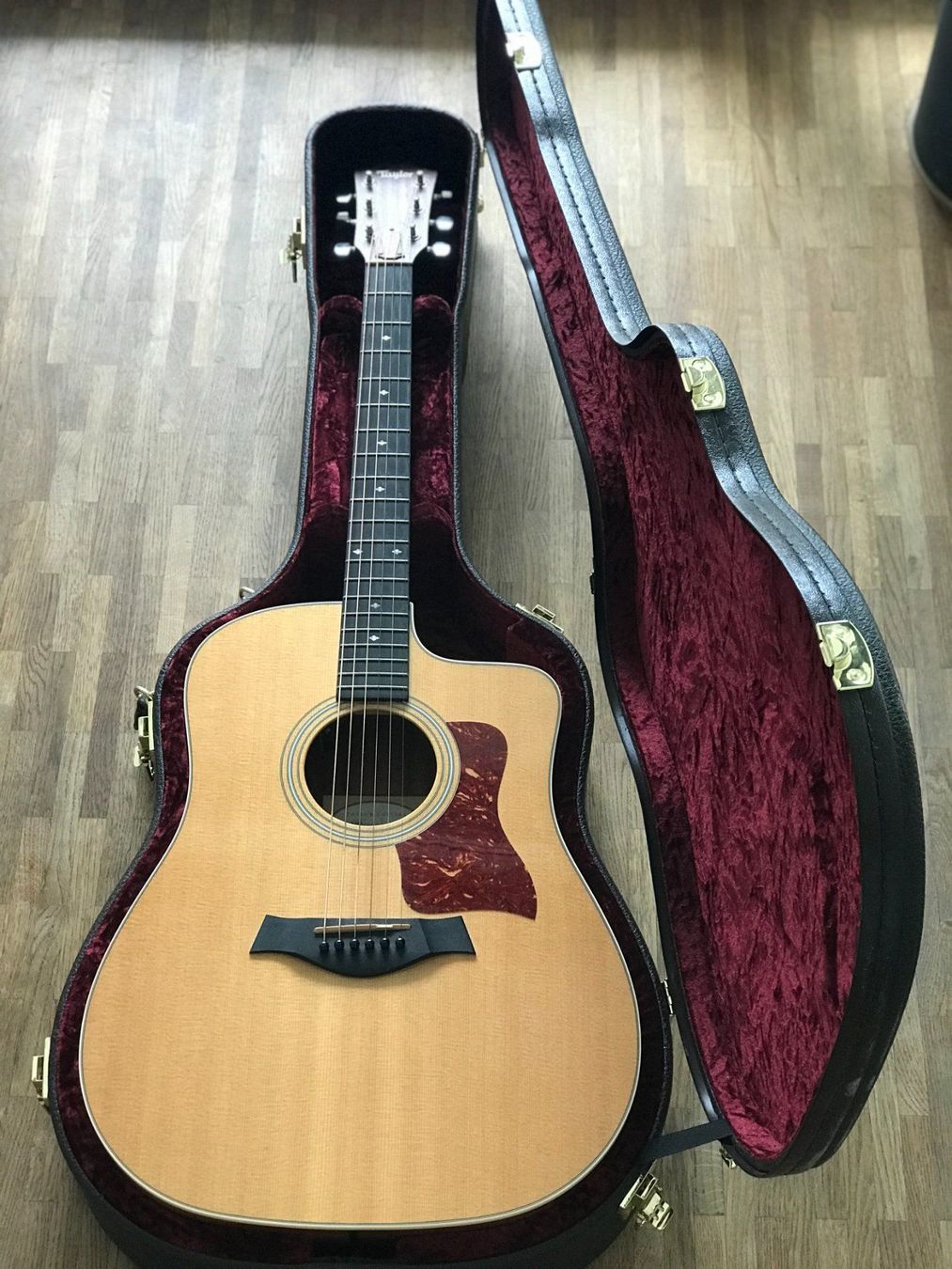 Taylor Strumenti musicali: Taylor Guitars Akustische Gitarre mit Etui – Usato da Bern venduto da arwori 6