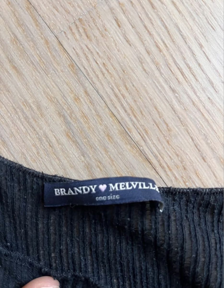 Brandy Melville Top: Brandy Melvine top – Nuovo (secondo la descrizione) da Zürich venduto da AlineCr 1