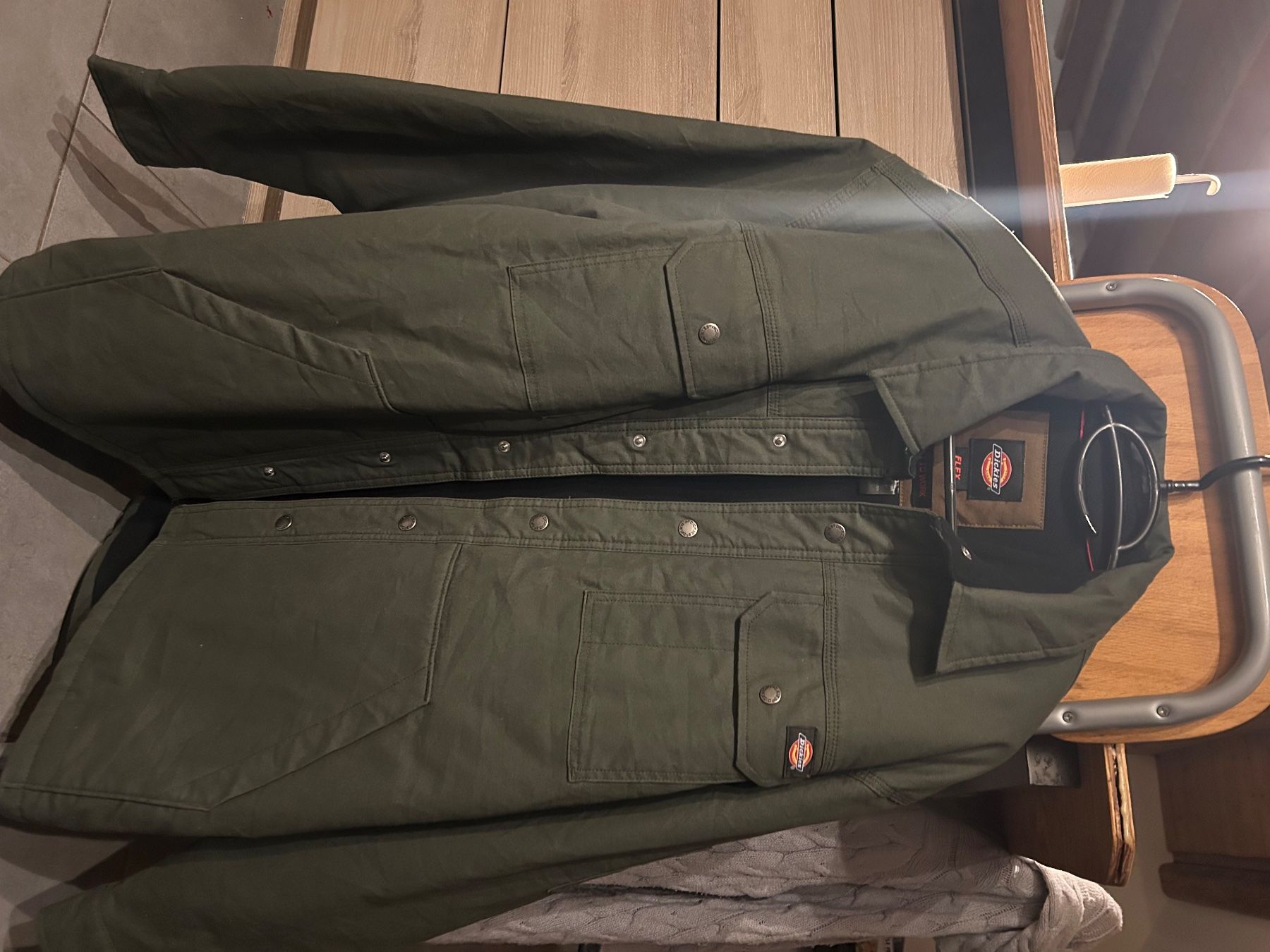 Dickies Jacken: Veste Dickies vert olive modèle Flex – Neu und originalverpackt aus Couvet von ori_8sbk 1