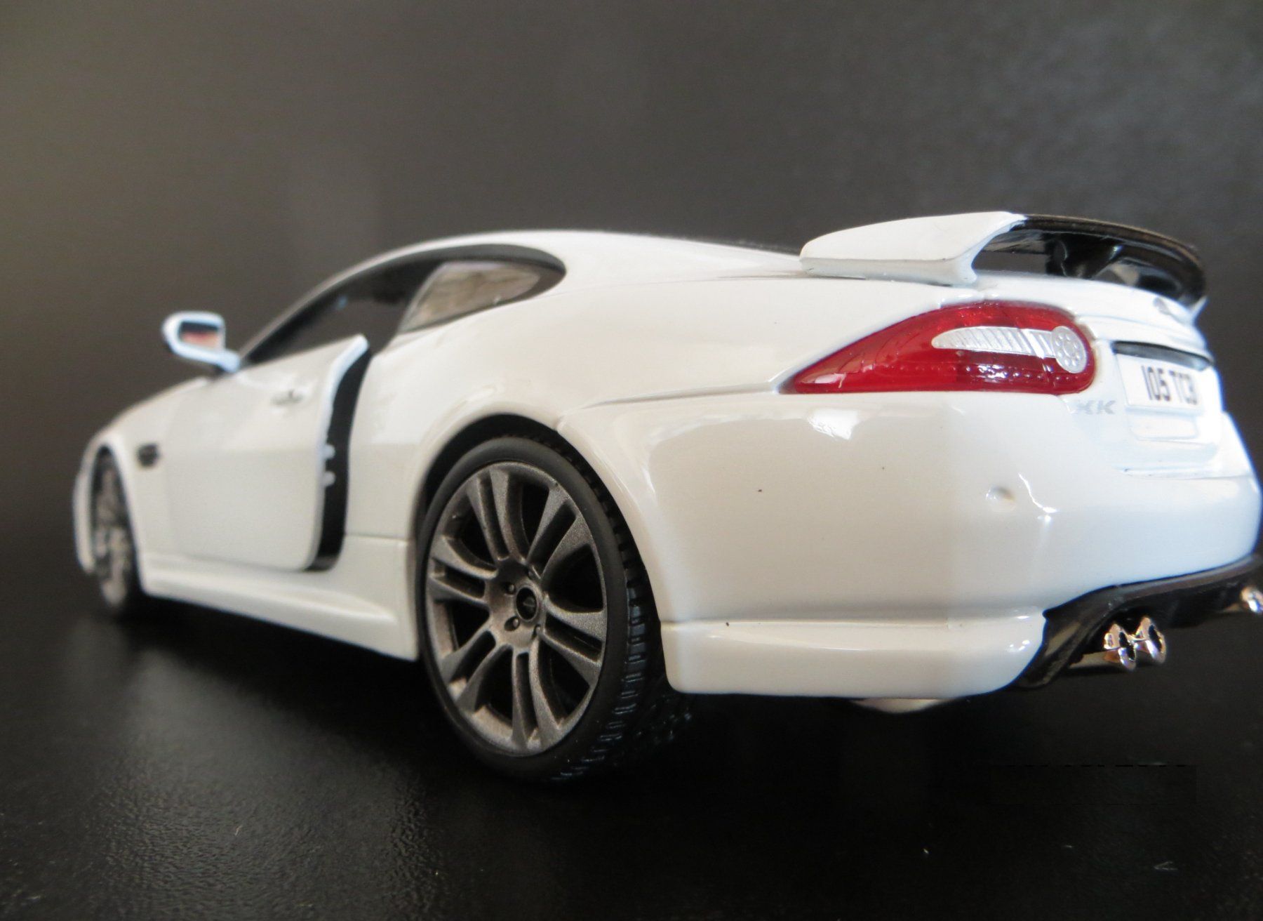 Bburago Voitures modèles: Jaguar XKR – D'occasion à Herisau par Simonalb 3