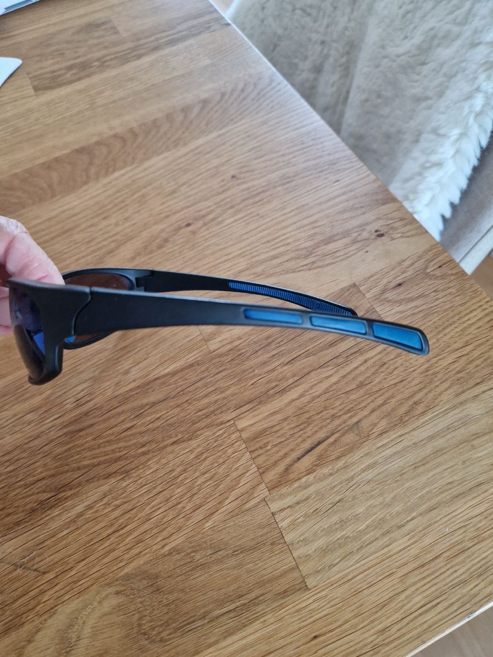Brillen & Gläser: Sonnenbrille UV400 schwarz blau – Gebraucht aus Kulmerau von Doene7 1