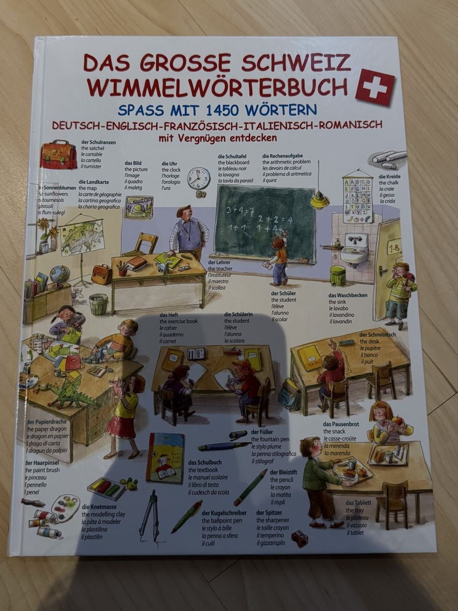 Libri: Schweizer Wimmelwörterbuch - 5 Sprachen – Nuovo (secondo la descrizione) da Tuggen venduto da jess_gls06