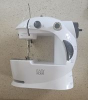 Easy Home Mini Nähmaschine mit Netzteil und Fußschalter