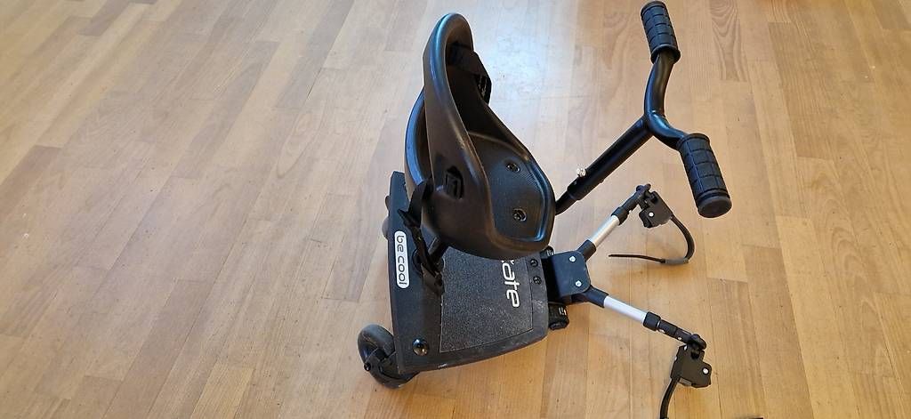 Accessori per carrozzine: Be Cool Skate Buggy Board mit Sitz – Usato da Rupperswil venduto da A.Behringer 2