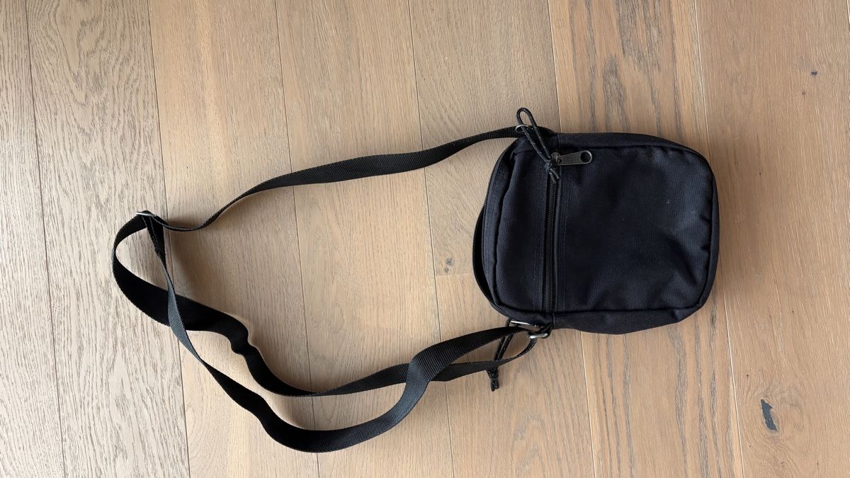 Eastpak Taschen: Eastpak Umhängetasche – Gebraucht aus Wiesendangen von liv_m2dc 1