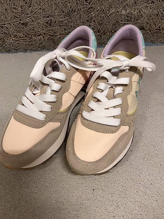 Scarpe da donna: Sneakers  – Usato da Würenlos venduto da YaLu99 1