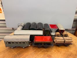 Lot Modelleisenbahn Waggons Blech Konvolut diverse Modelle