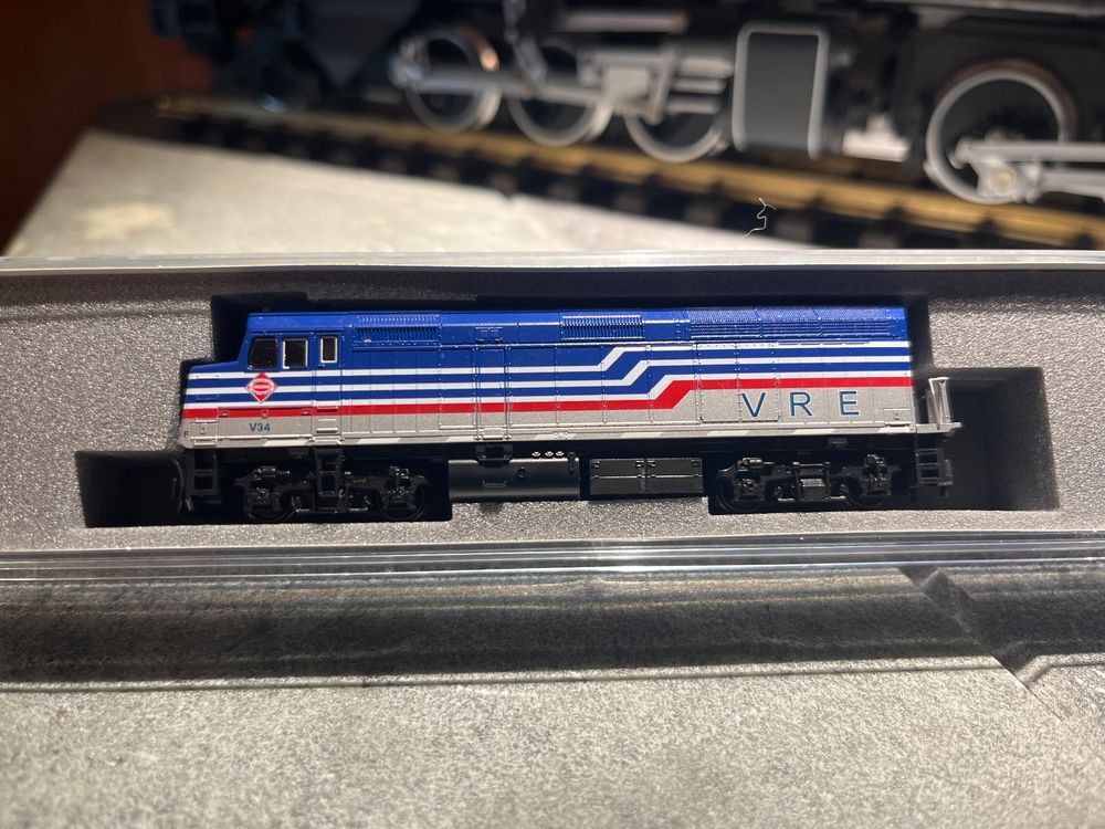 Locomotive Diesel US F40 VRE Kato | Kaufen auf Ricardo